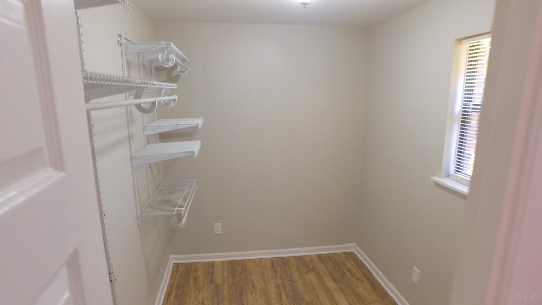 203 TONAWANDA DR, Pensacola, FL 32506