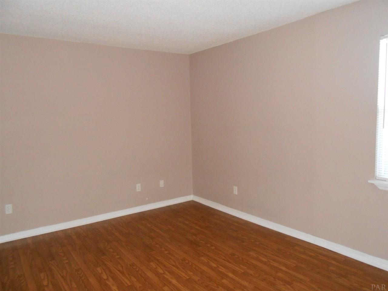 672 72ND AVE, Pensacola, FL 32506