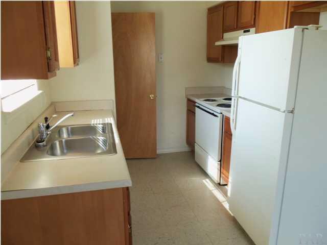 8935 FOREST OAK DR, Pensacola, FL 32506