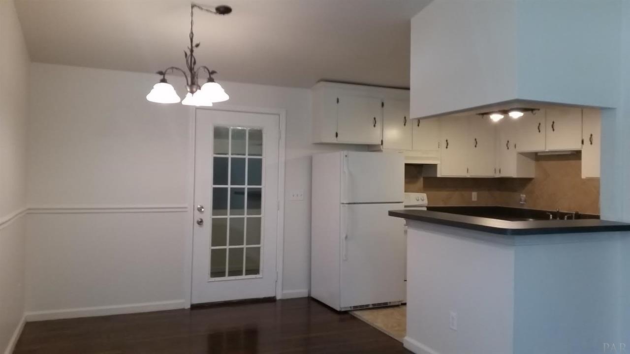 20 DE LUNA DR, Pensacola, FL 32506