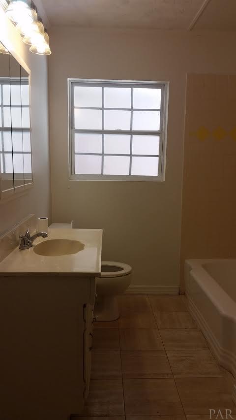 20 DE LUNA DR, Pensacola, FL 32506