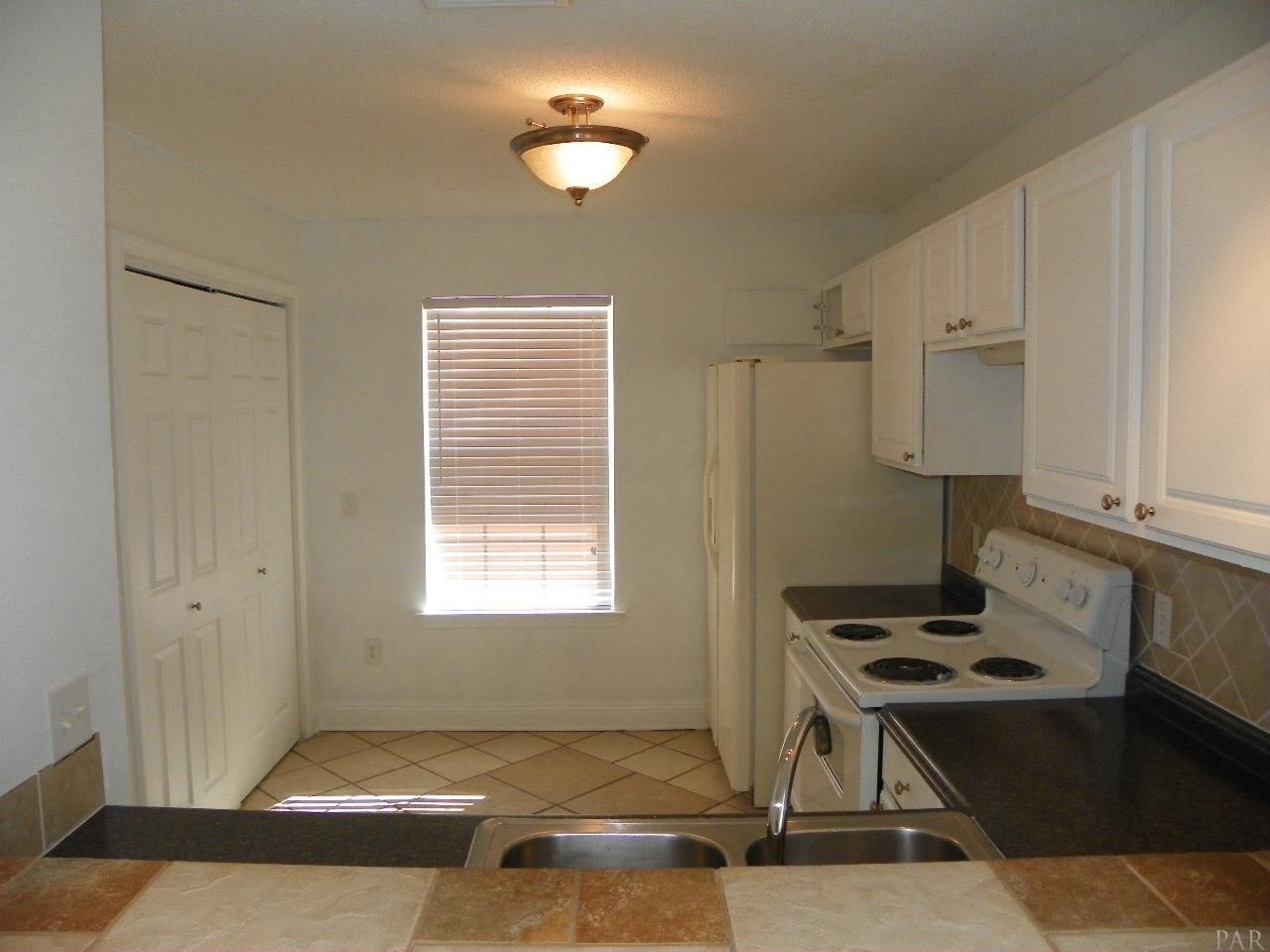 2048 MARQUESAS LN, Pensacola, FL 32506