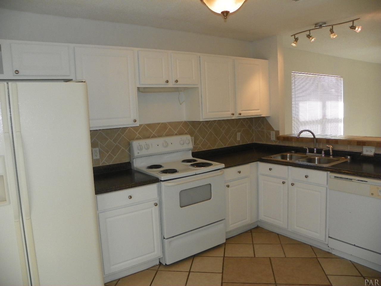 2048 MARQUESAS LN, Pensacola, FL 32506