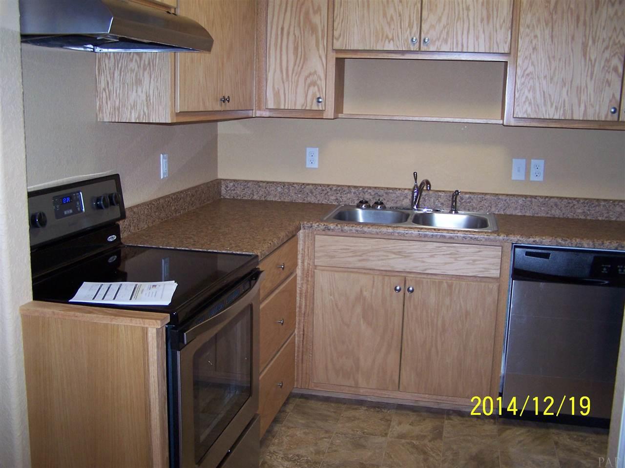 7071 LAKE JOANNE DR, Pensacola, FL 32506