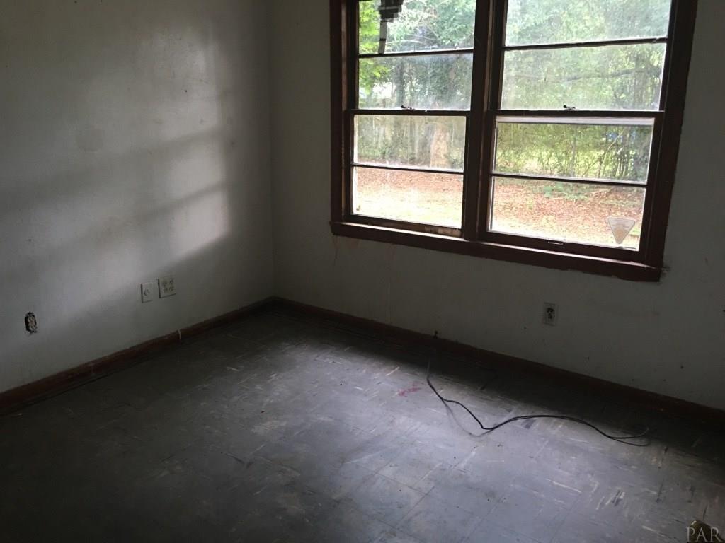 501 N 49TH AVE, Pensacola, FL 32506
