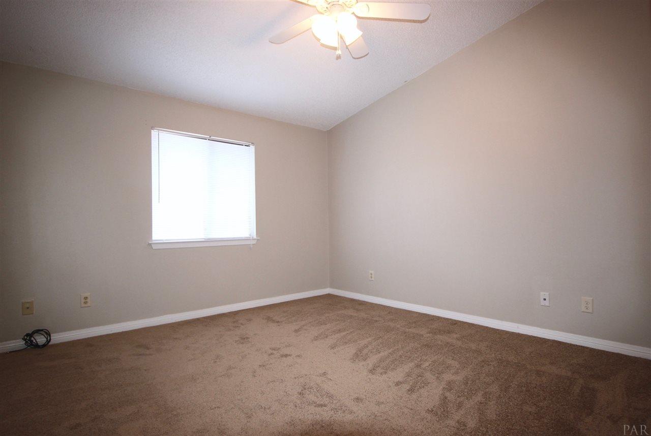 7225 W FAIRFIELD DR, Pensacola, FL 32506