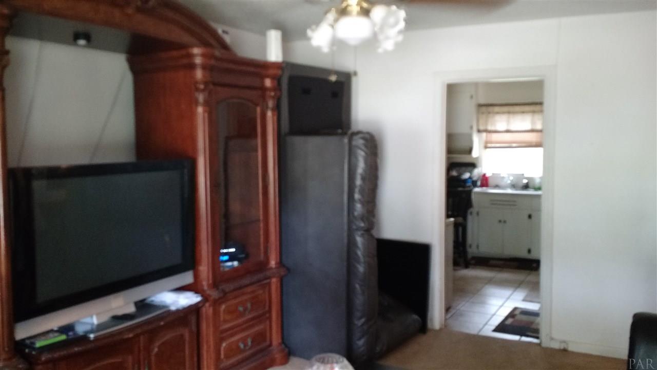 4912 RAVENSWOOD AVE, Pensacola, FL 32506
