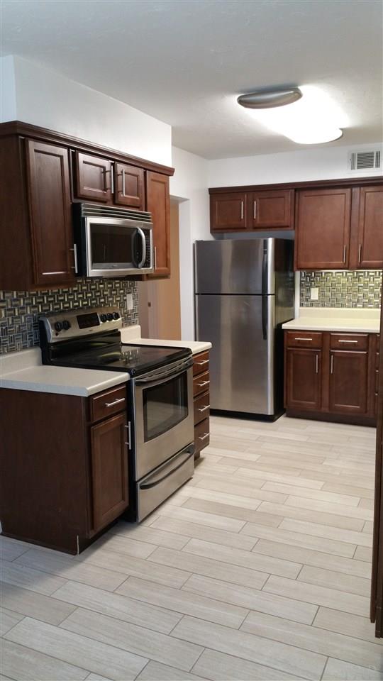 7225 W FAIRFIELD DR, Pensacola, FL 32506