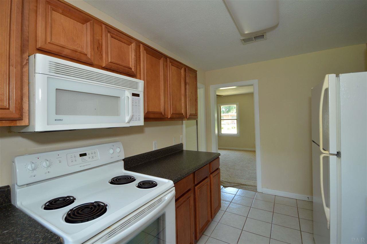 4 REDWOOD CIR, Pensacola, FL 32506