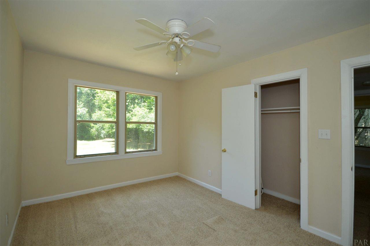 4 REDWOOD CIR, Pensacola, FL 32506