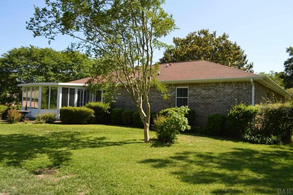 364 BUNKER HILL DR, Pensacola, FL 32506