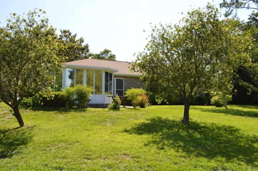 364 BUNKER HILL DR, Pensacola, FL 32506