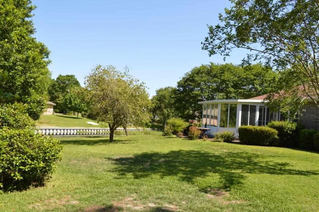 364 BUNKER HILL DR, Pensacola, FL 32506