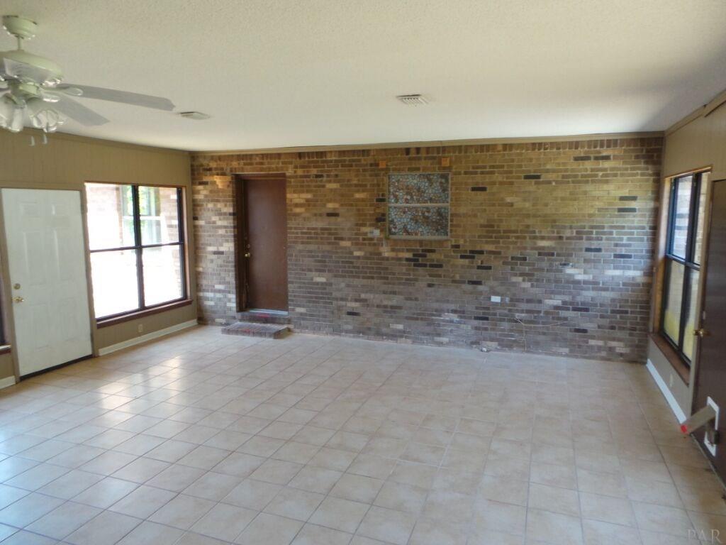 5600 CRUZAT WAY, Pensacola, FL 32507