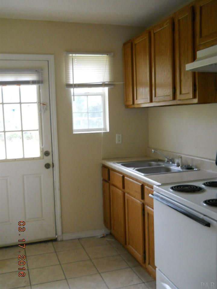 4 ELLIS DR, Pensacola, FL 32507