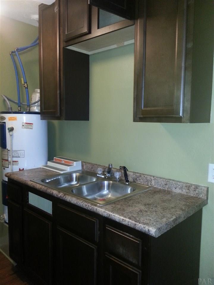 4 ROWLAND CT, Pensacola, FL 32507
