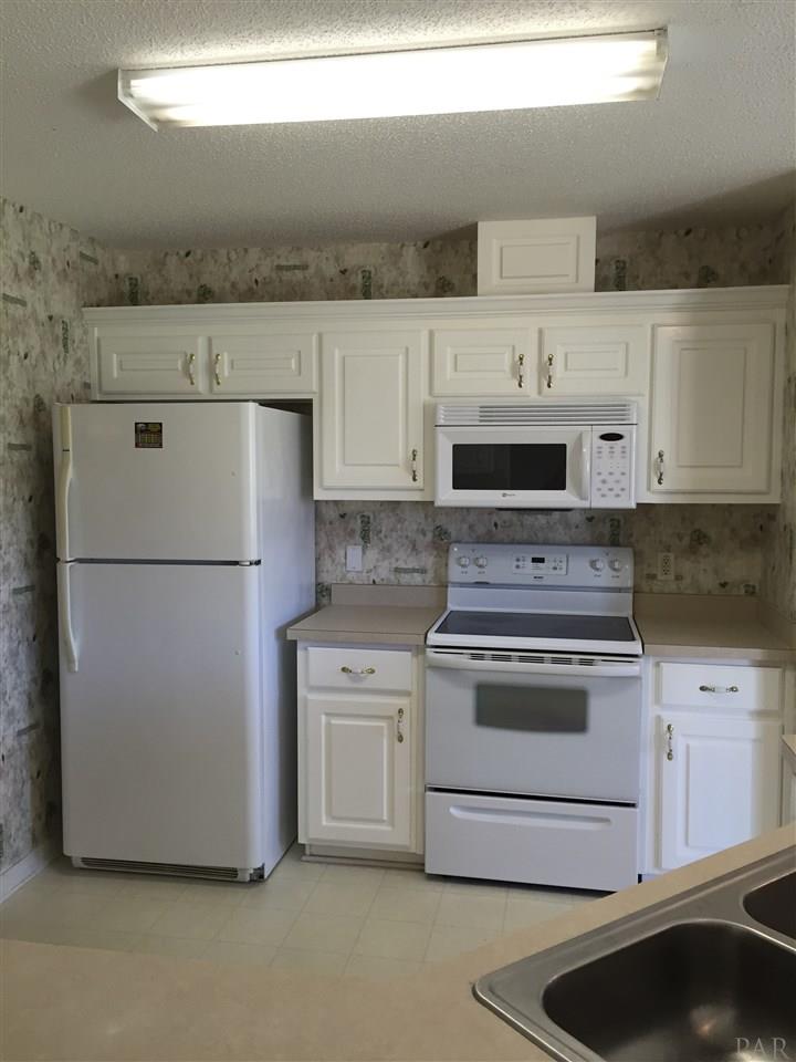 547 BATTEN BLVD, Pensacola, FL 32507