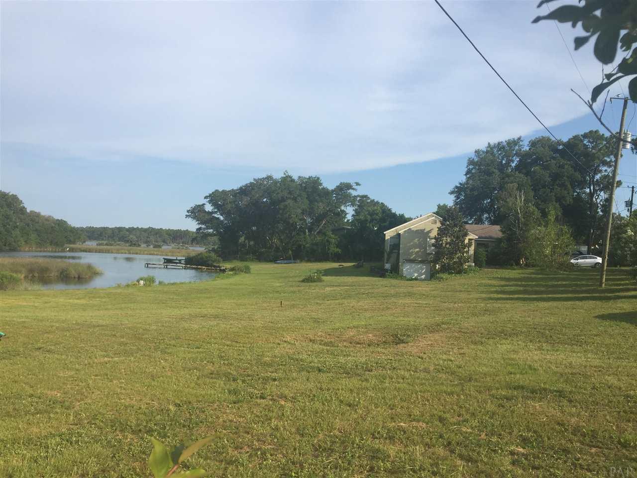 3000 BREMEN AVE, Pensacola, FL 32507