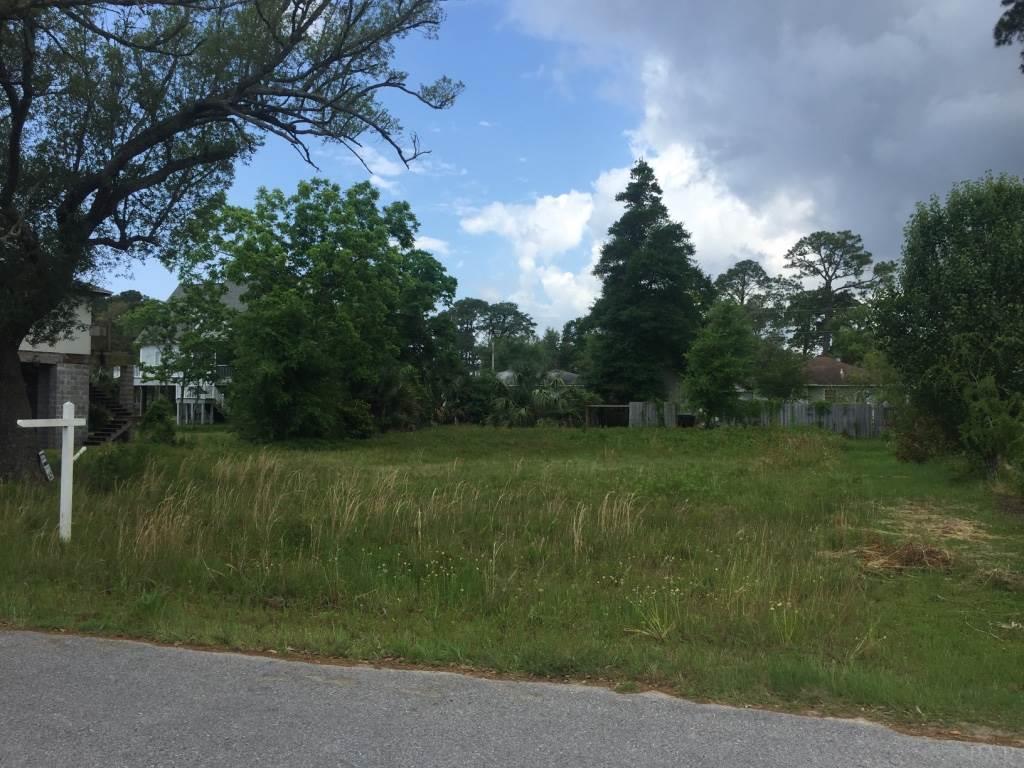 611 SILVERSHORE DR, Pensacola, FL 32507
