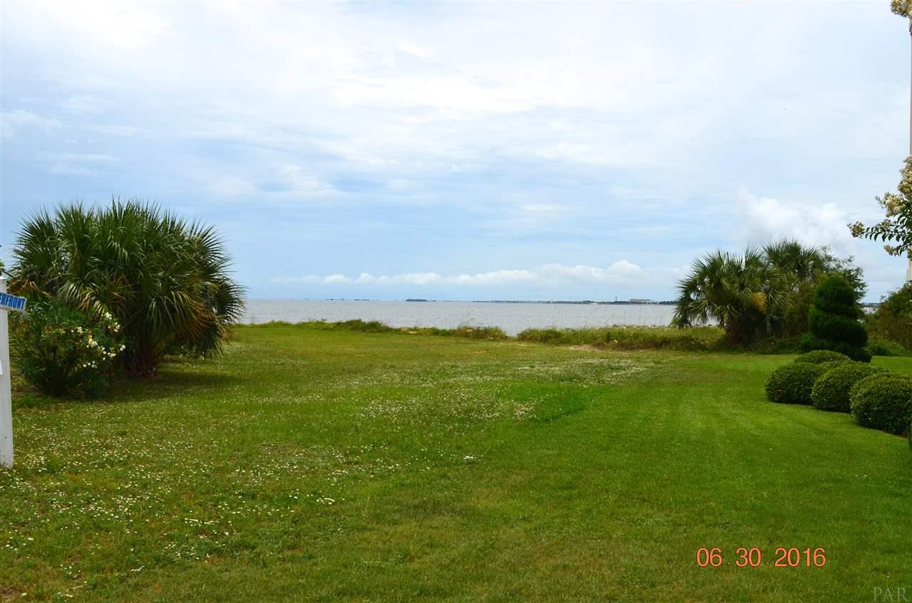 42 BAYSHORE DR, Pensacola, FL 32507