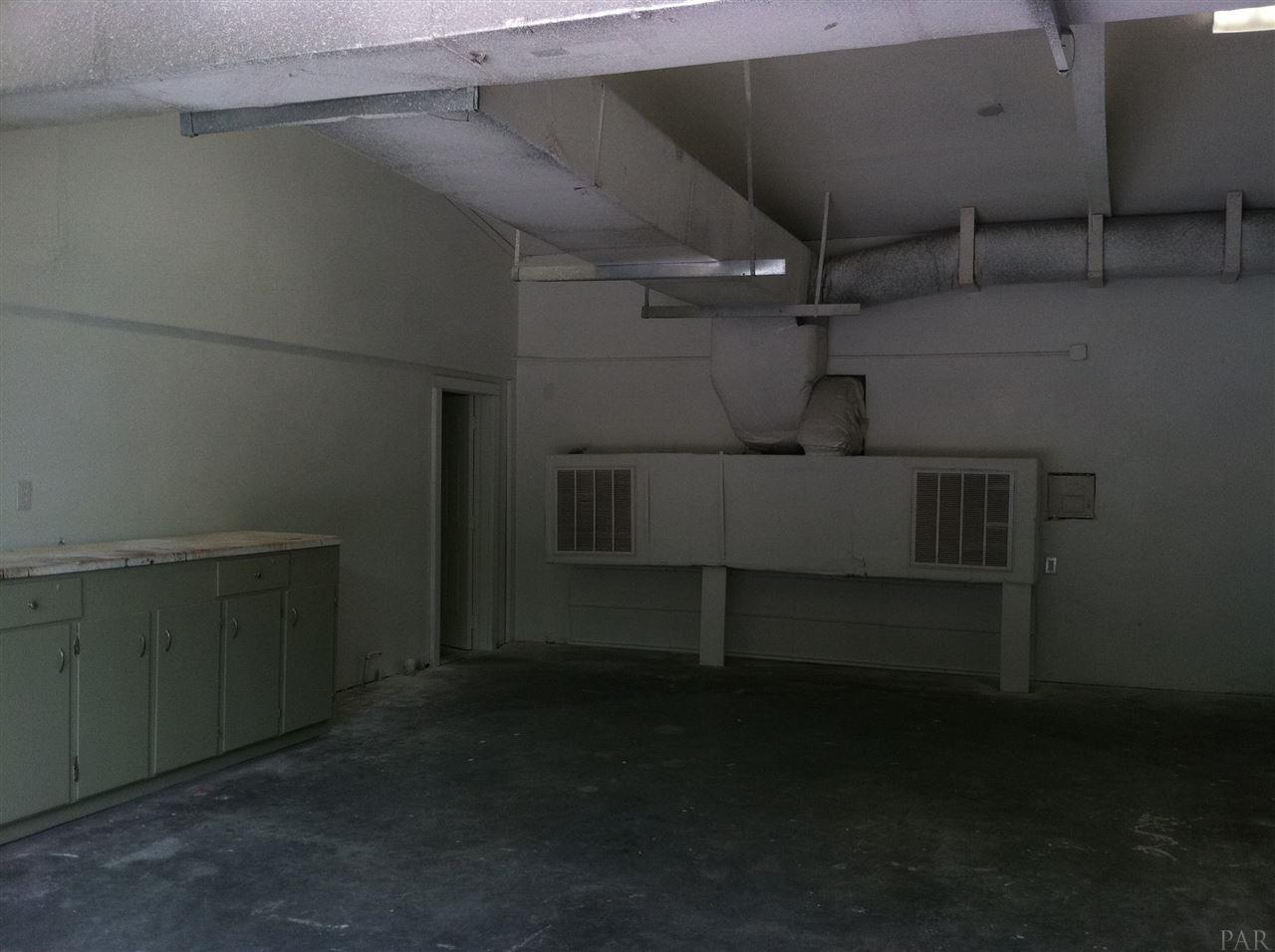 301 N NAVY BLVD, Pensacola, FL 32507