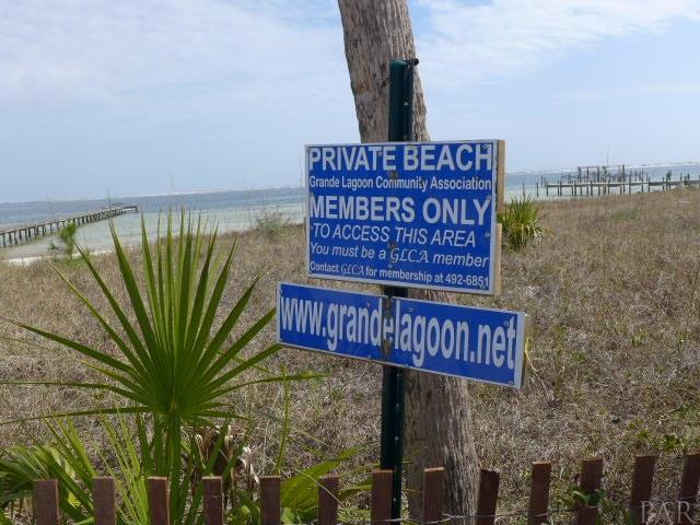 5684-85 GRANDE LAGOON DR, Pensacola, FL 32507