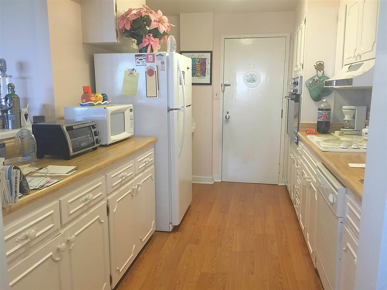 825 BAYSHORE DR, Pensacola, FL 32507