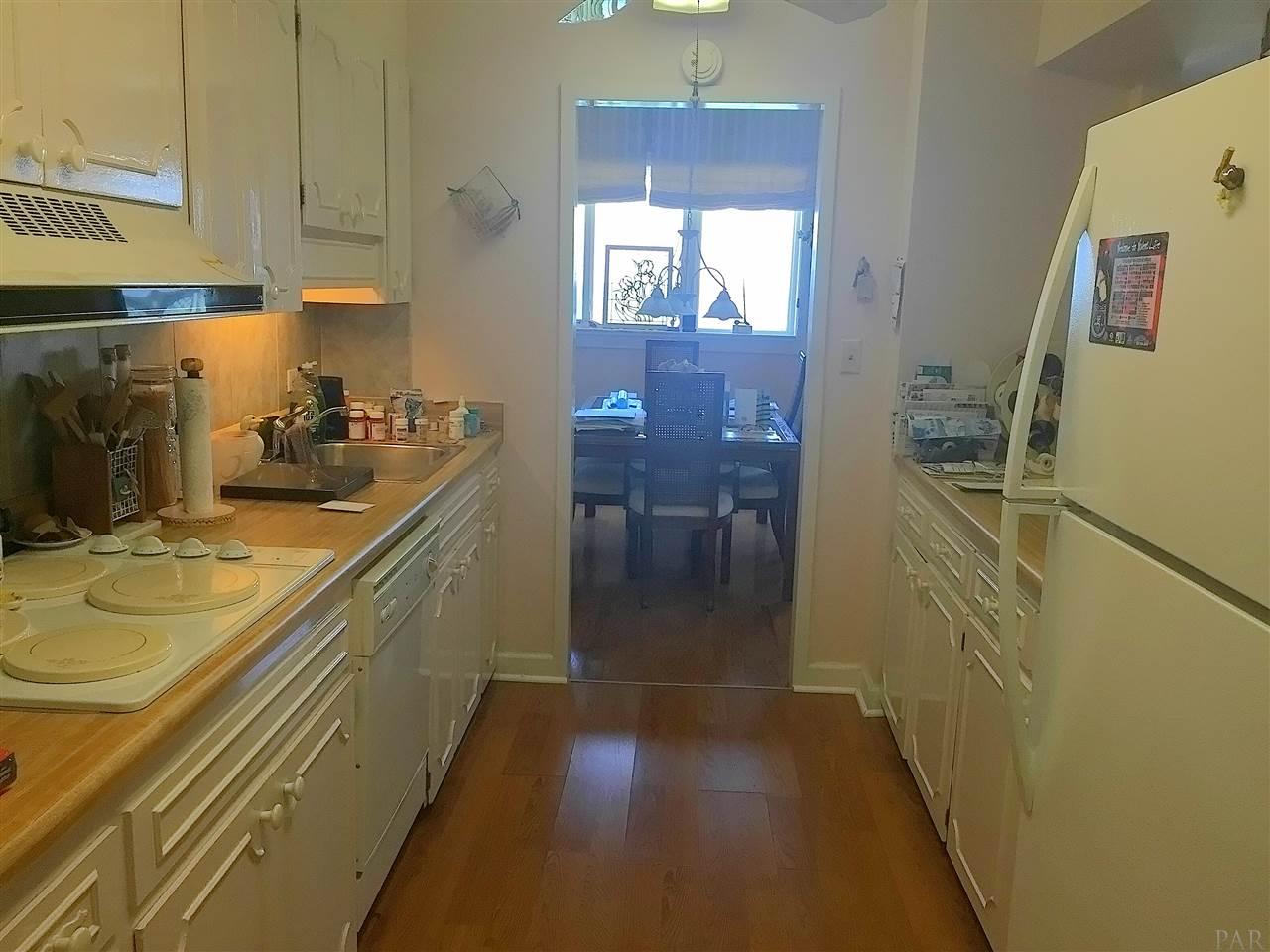 825 BAYSHORE DR, Pensacola, FL 32507