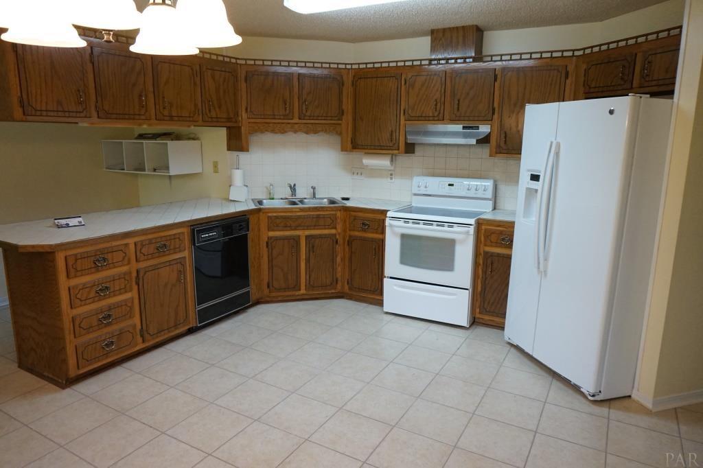 3084 DESERT ST, Pensacola, FL 32514