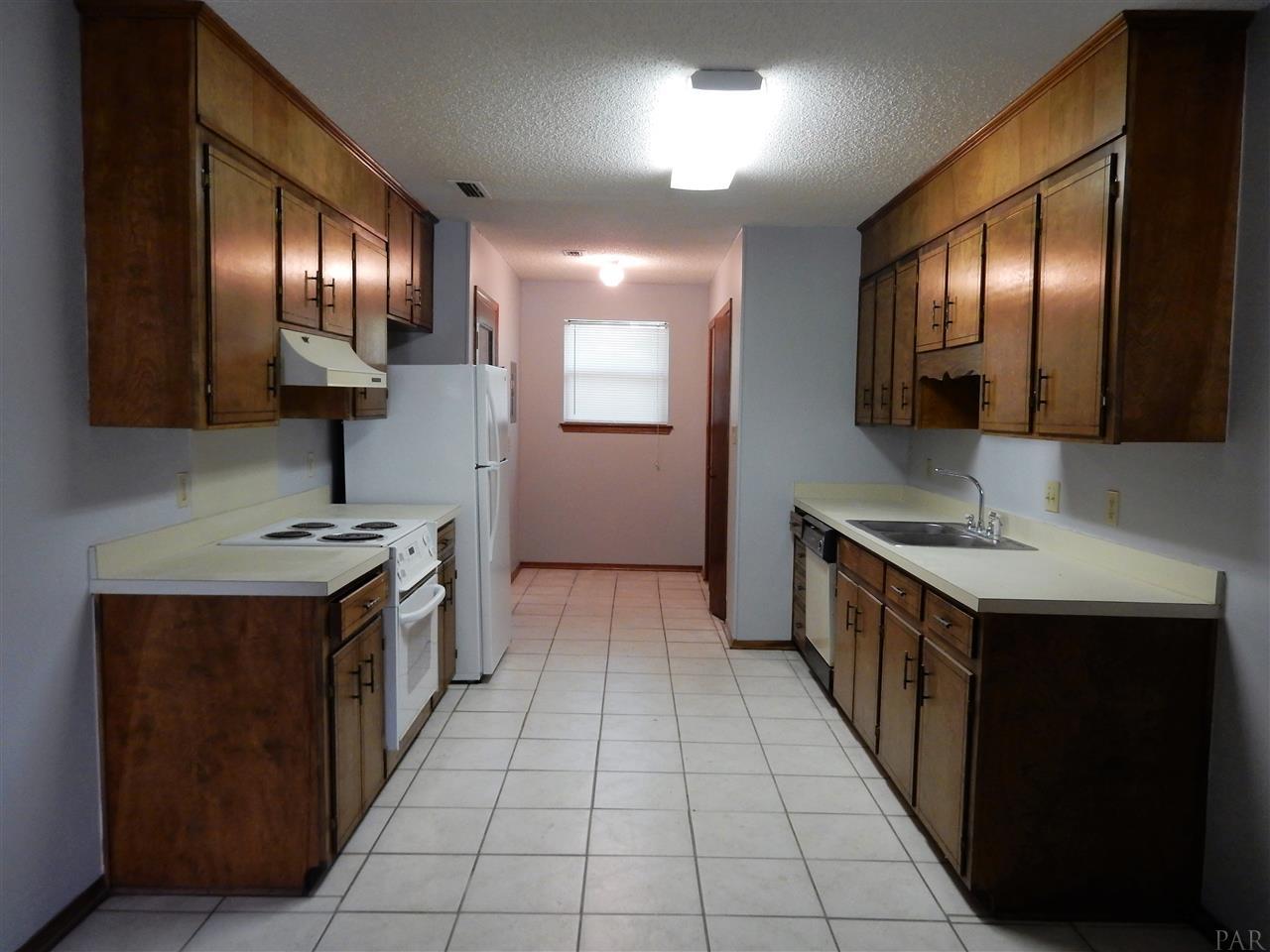 8866 SHOAL CREEK CT, Pensacola, FL 32514