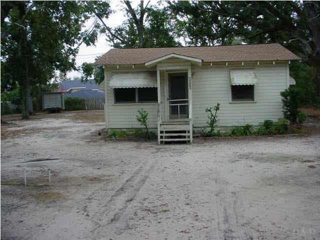 8930 LEWIS ST, Pensacola, FL 32514