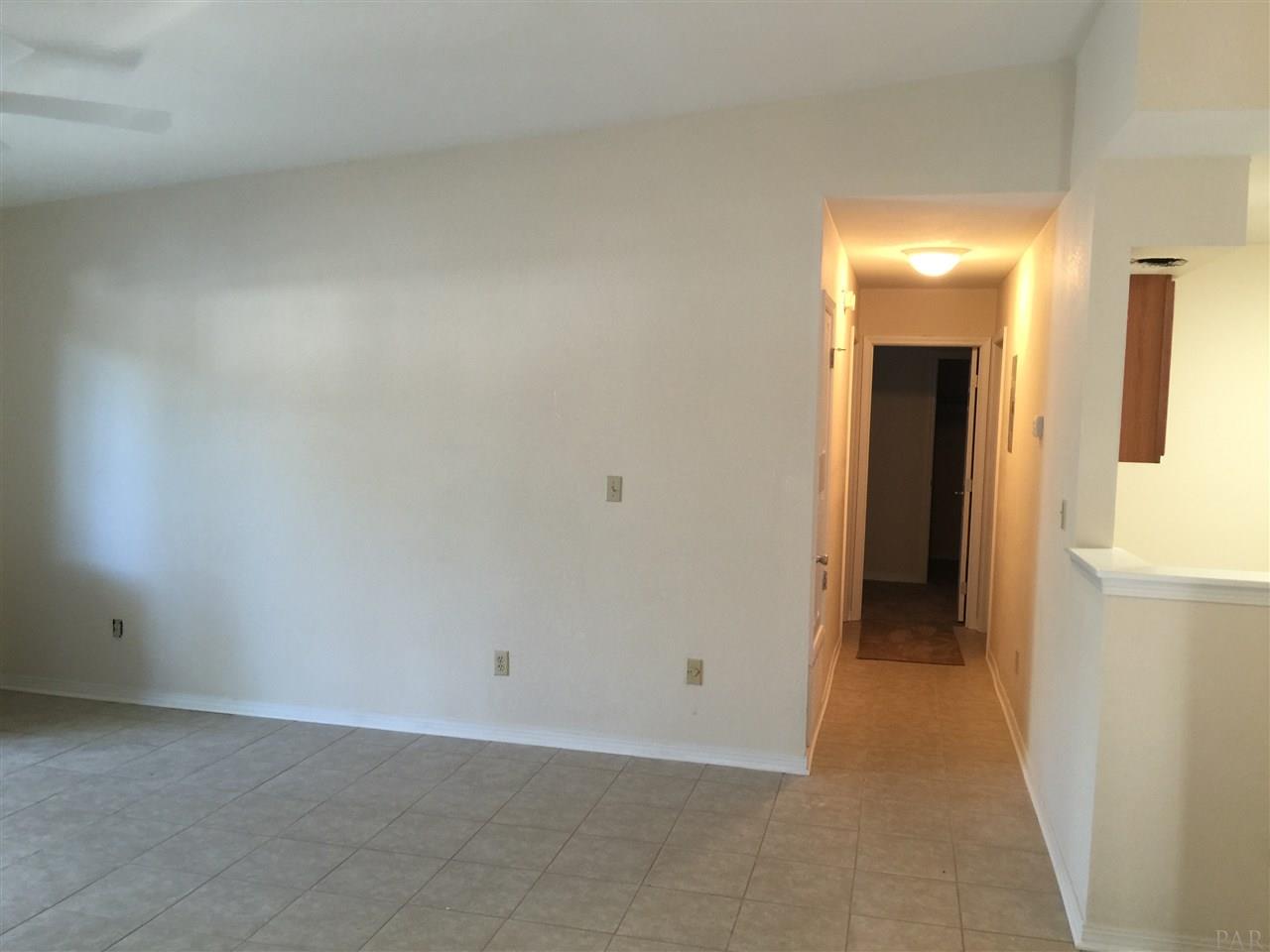 8360 COUNTRY WALK DR, Pensacola, FL 32514