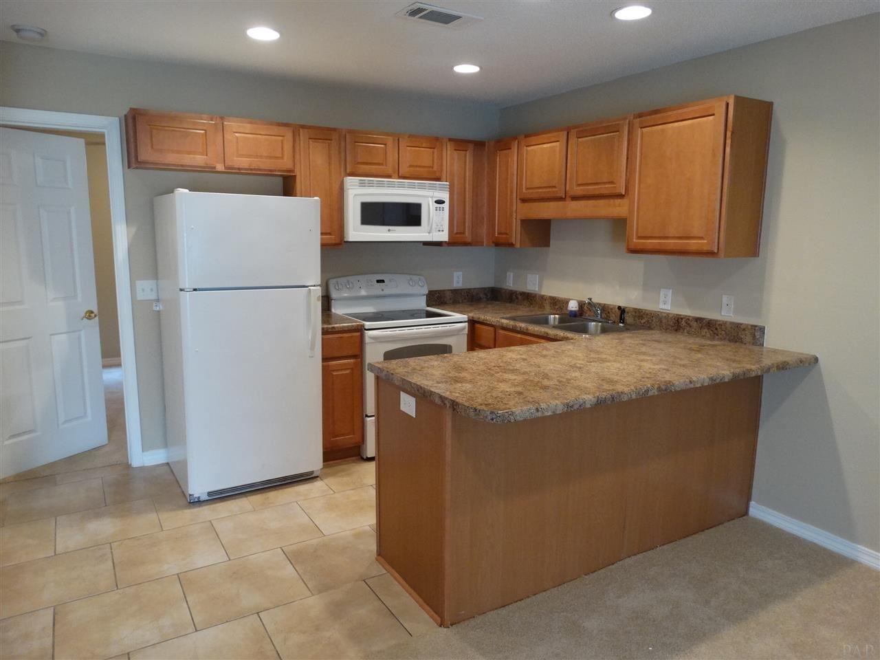 8435 CHISHOLM RD, Pensacola, FL 32514