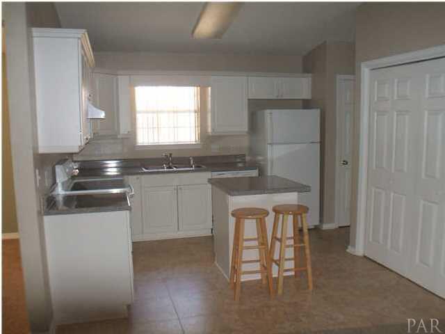 616 DESERT OAK DR, Pensacola, FL 32514