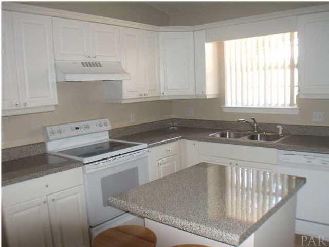 616 DESERT OAK DR, Pensacola, FL 32514