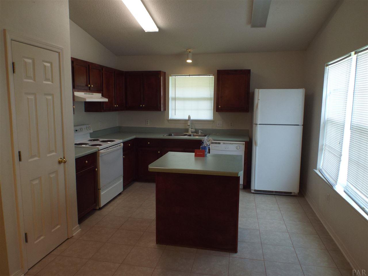 1435 GREYSTONE DR, Pensacola, FL 32514