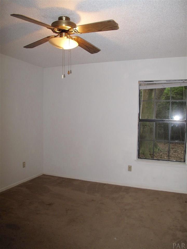 8182 CRYSTAL WELLS PL, Pensacola, FL 32514