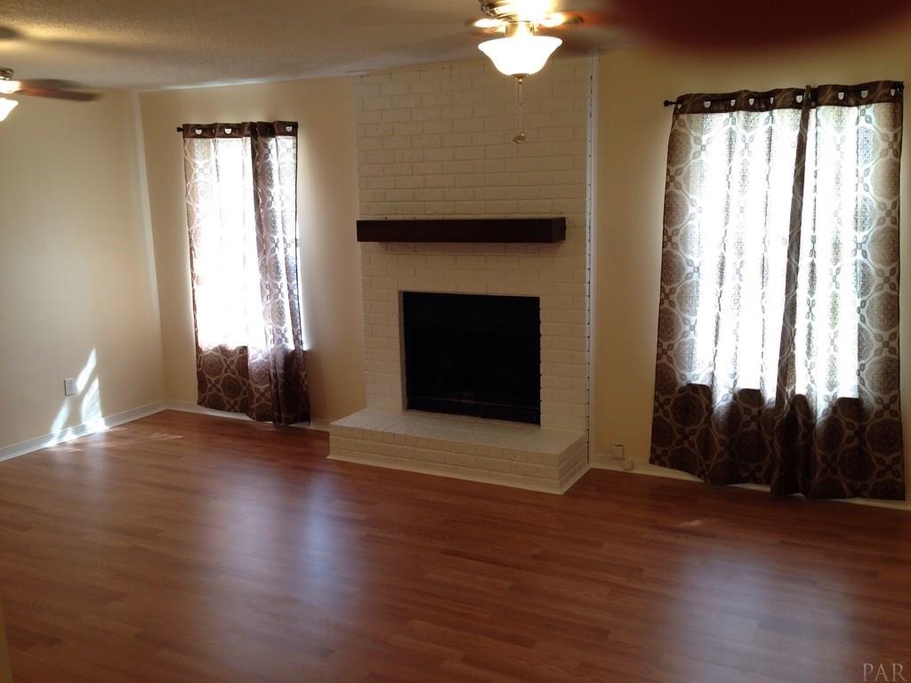 8438 HARBOUR SQ DR, Pensacola, FL 32514