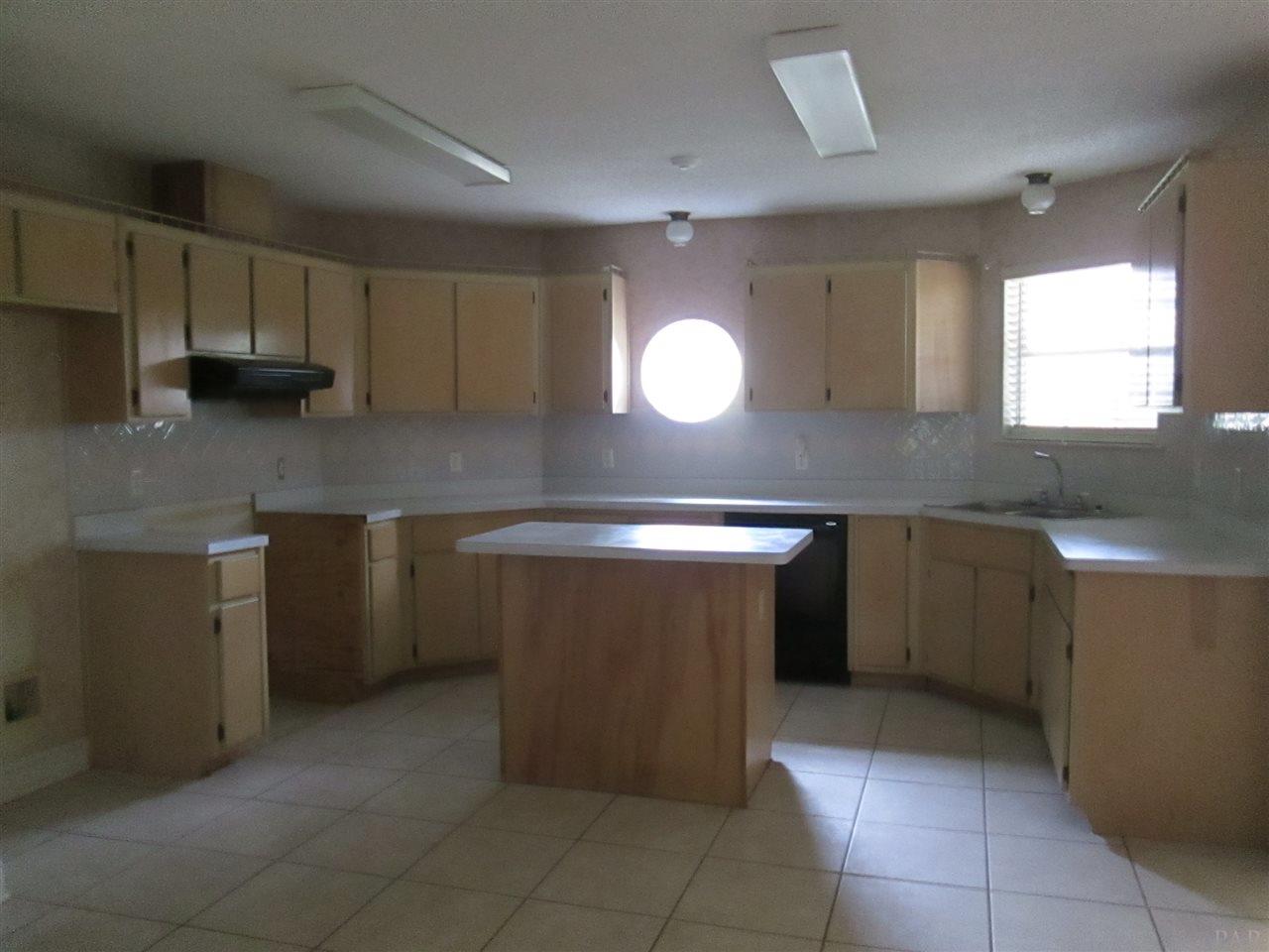 236 BOBWHITE DR, Pensacola, FL 32514