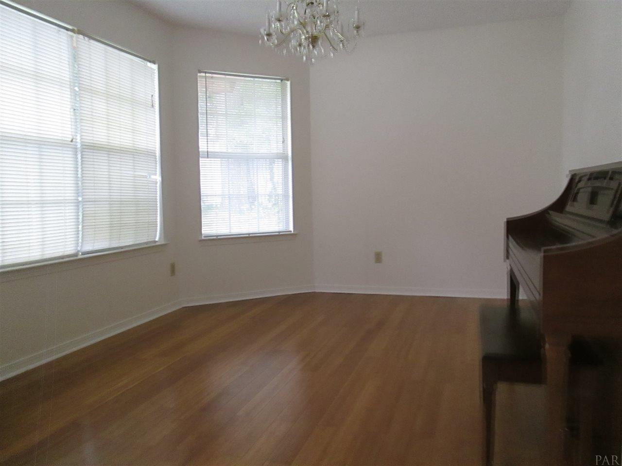 236 BOBWHITE DR, Pensacola, FL 32514