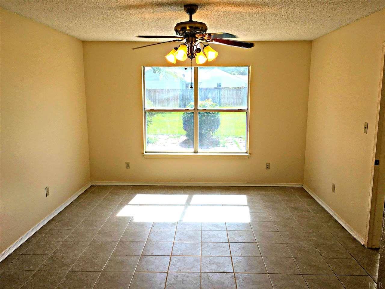 420 Bobwhite Dr, Pensacola, FL 32514