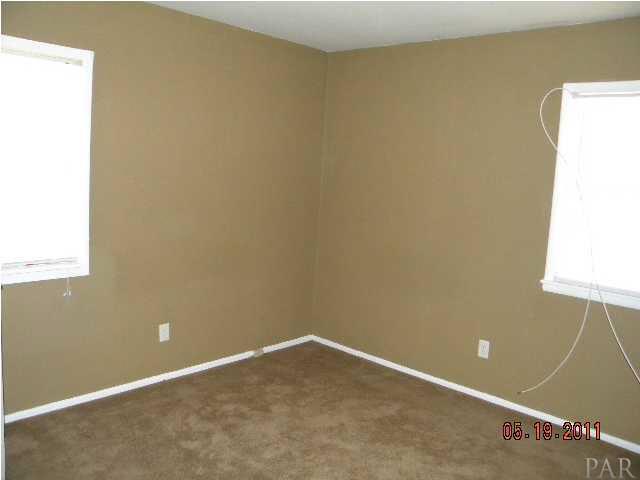5625 GRAYMONT LN, Pensacola, FL 32526