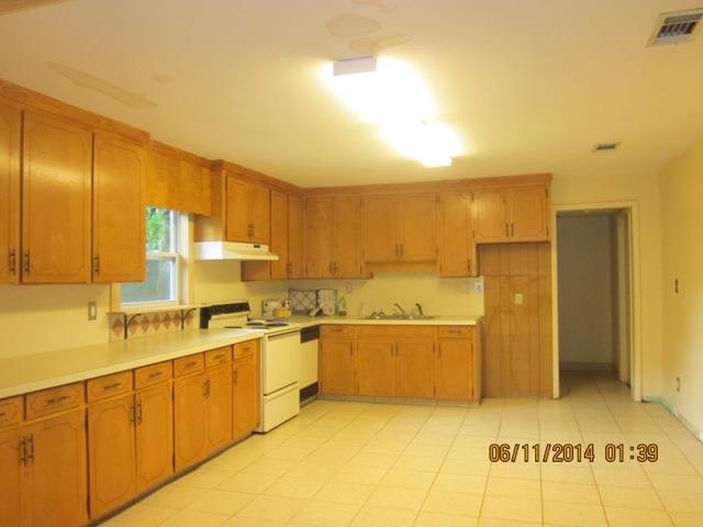 4815 SHARRITT LN, Pensacola, FL 32526