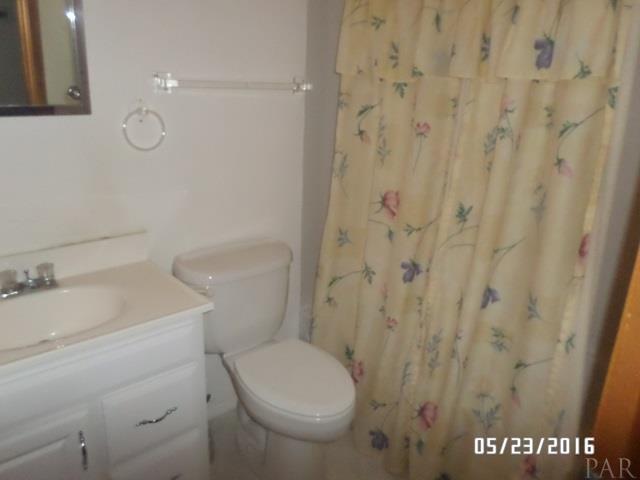 7170 N BLUE ANGEL PKWY, Pensacola, FL 32526