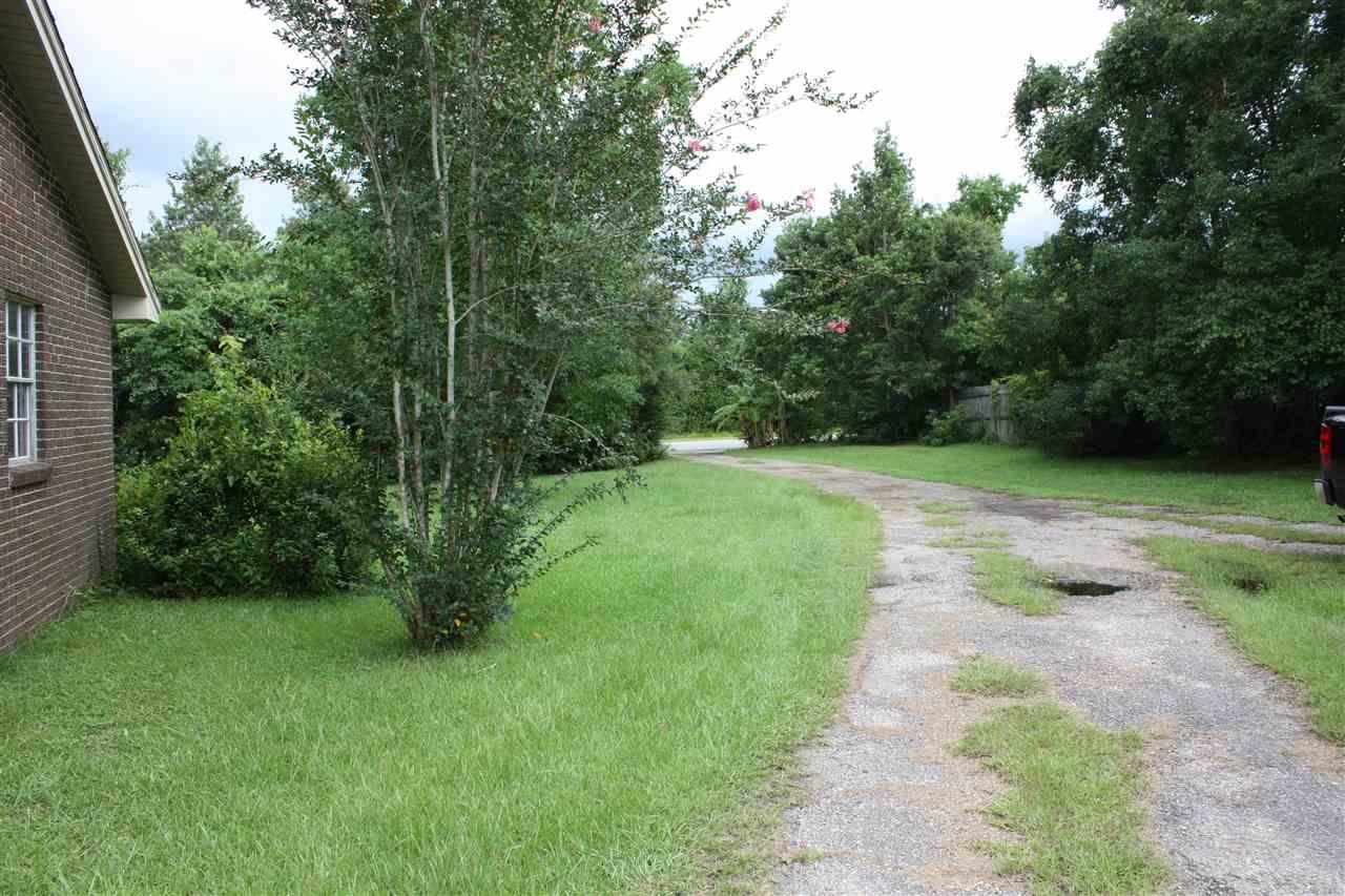5095 BANKHEAD DR, Pensacola, FL 32526