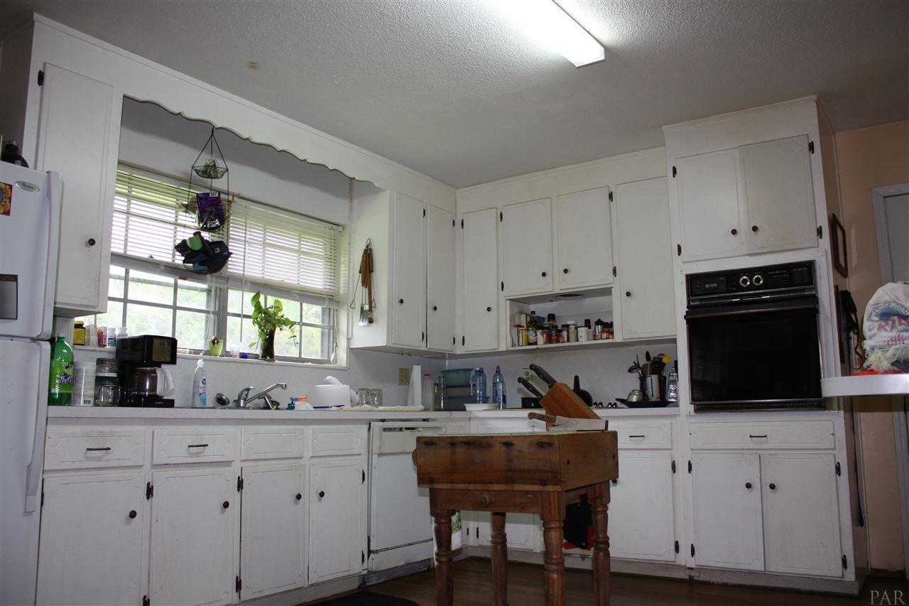 5095 BANKHEAD DR, Pensacola, FL 32526