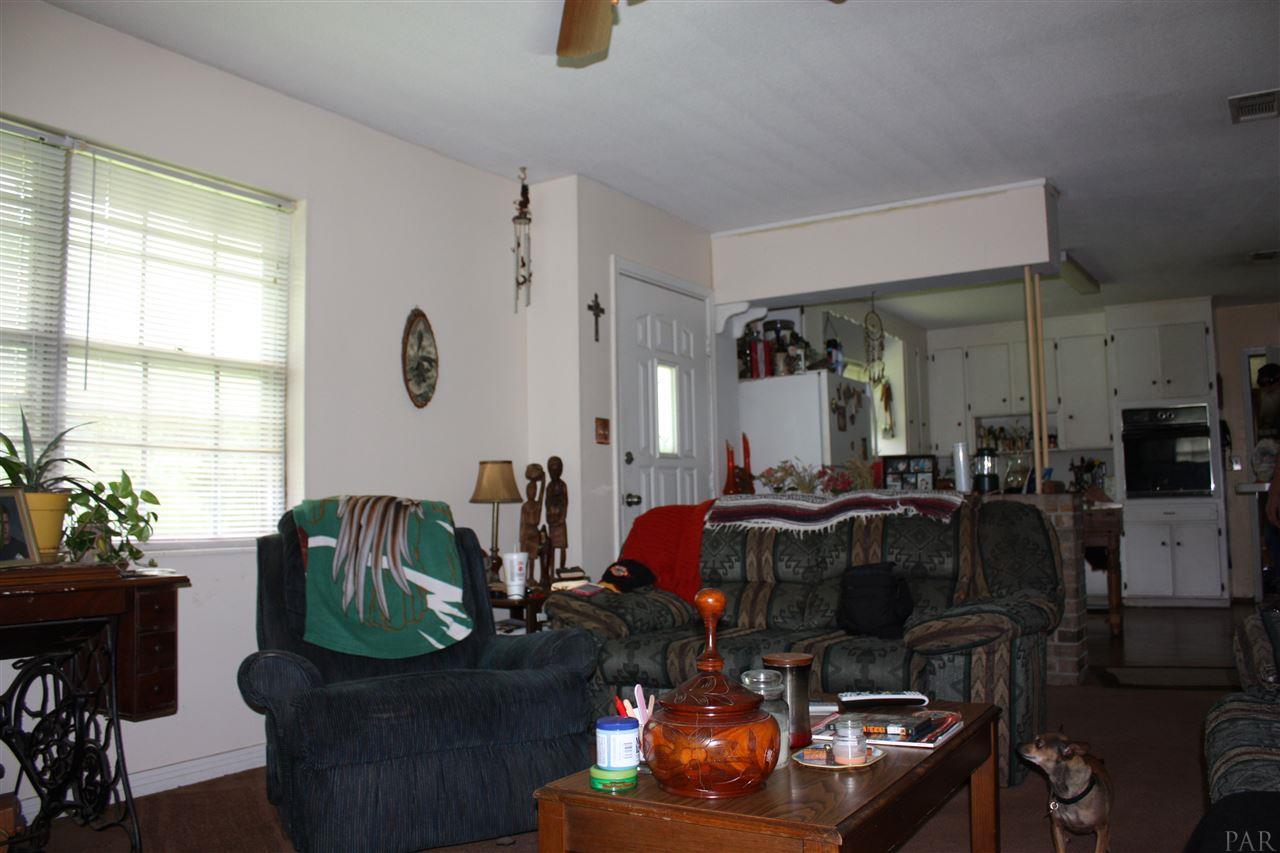 5095 BANKHEAD DR, Pensacola, FL 32526