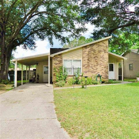 6207 Forest Pines Dr, Pensacola, FL 32526