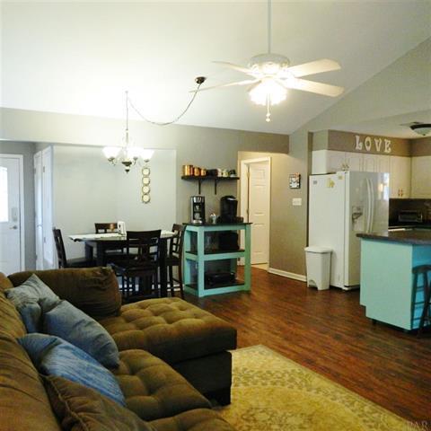 6207 Forest Pines Dr, Pensacola, FL 32526