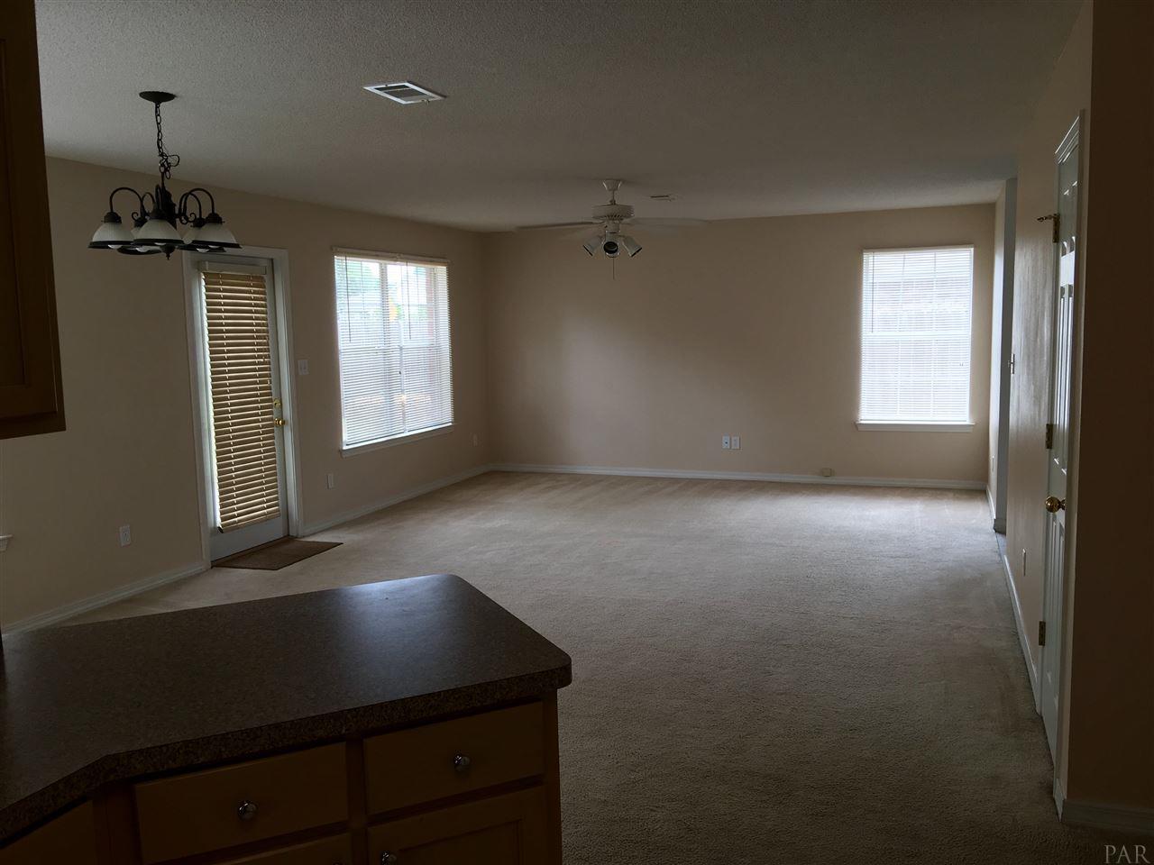 3320 Linger Ct, Pensacola, FL 32526